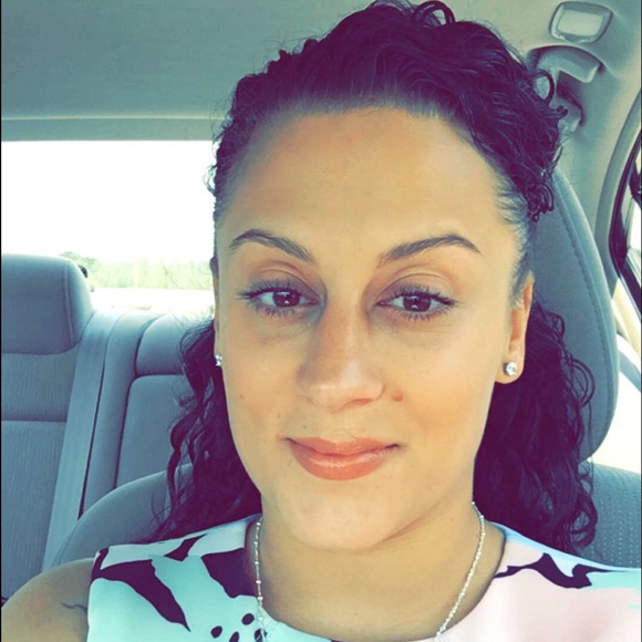 Meet your Posher, Crystie - Picture 1 of 1