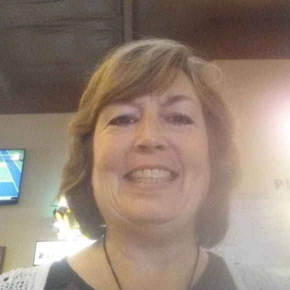 Meet your Posher, Cynthia - Picture 1 of 1