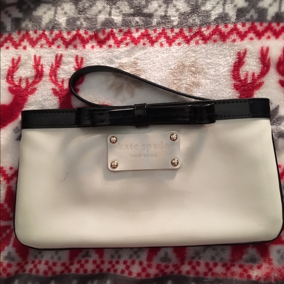 NWOT Kate Spade Patent Leather Bow Wristlet/wallet