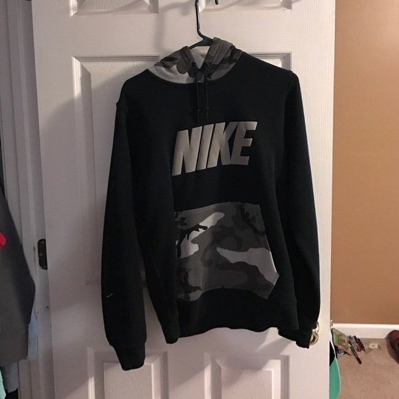 Nike camo print hoodie