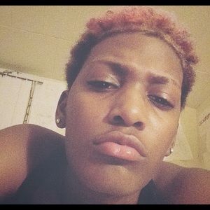 Meet your Posher, Queen