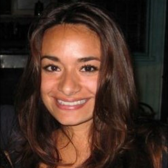 Meet your Posher, Gabriela - Picture 2 of 2