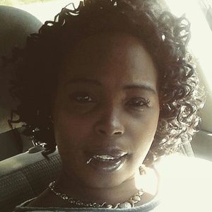 Meet your Posher, Toya