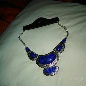 BLUE STATEMENT NECKLACE