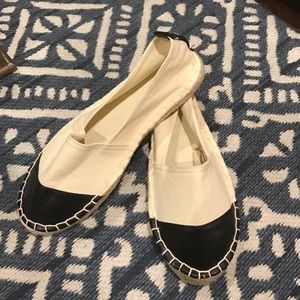 Cream espadrilles flats with black leather