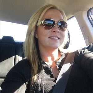 Meet your Posher, Alesha