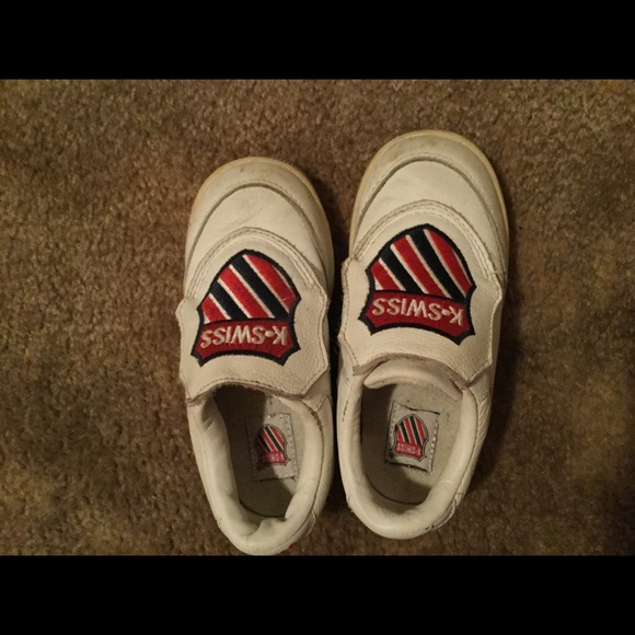 Toddler's rubber shoes
