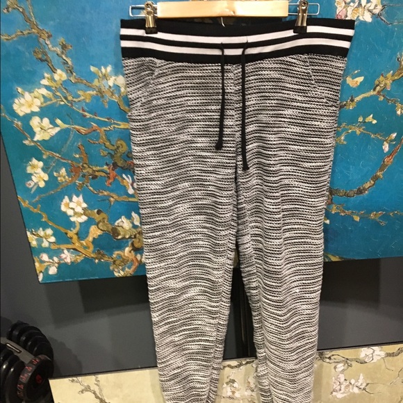 "Almost Famous" size L NWOT black/white joggers