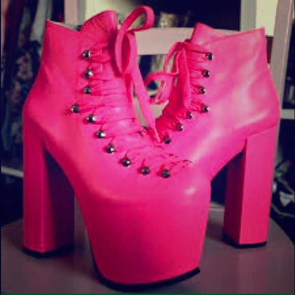 RARE SOLD OUT NEW NEON Pink Unif Hellbounds 😍🔥