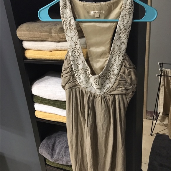 Anthropologie "Molly New York" sz 4 cream/gold 👗