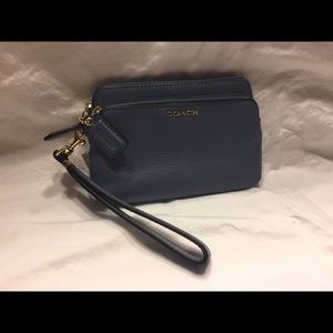 ❣️SALE❣️Coach Madison Double Zip Wristlet