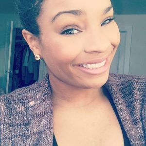 Meet your Posher, Dominique' m.
