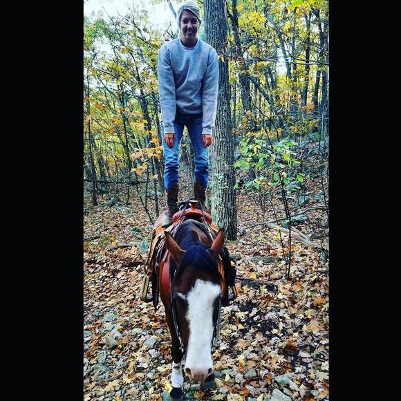 Meet your Posher, Jess - Picture 1 of 1