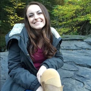 Meet your Posher, Julia