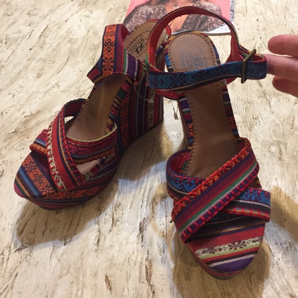 Bolaro Shoes - ⚜️NWOT Bolado Boho Chic Platform Heels. Sz 8.5M