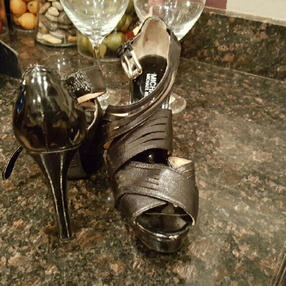 Designer Shoes - Picture 3 of 3