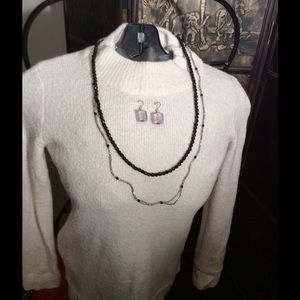 Off white Hilfiger sweater w necklace & earrings