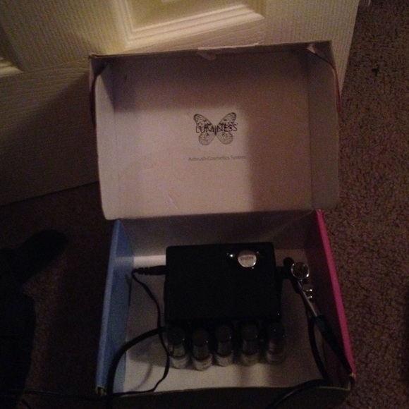 Airbrush make up machine