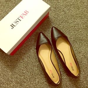 Black Pointed Toe Flats