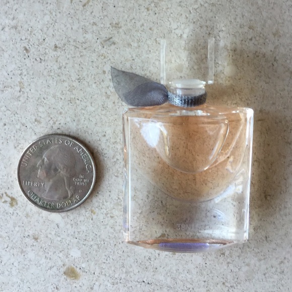 Lancome Other - Lancôme La Vie est Belle MINI purse perfume ❤️