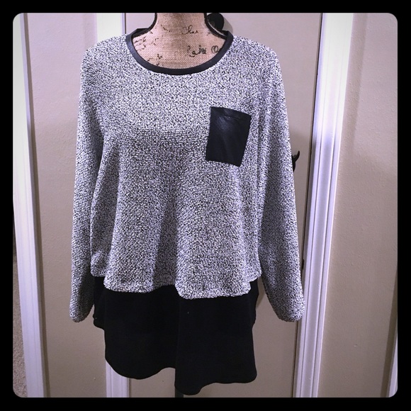 ➕ Marled Sweater w/ Black Detail & Faux Leather