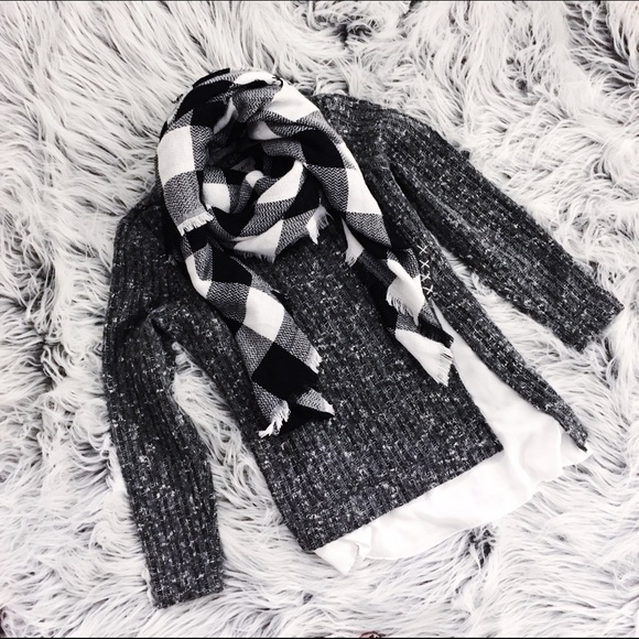 NEW | Black and white plaid blanket scarf - Picture 3 of 3
