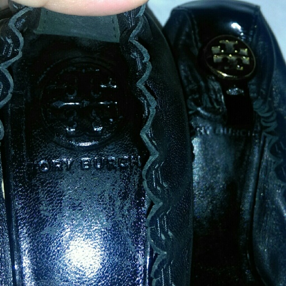 SOLD Tory Burch Flats Size 6.5 - Picture 2 of 4