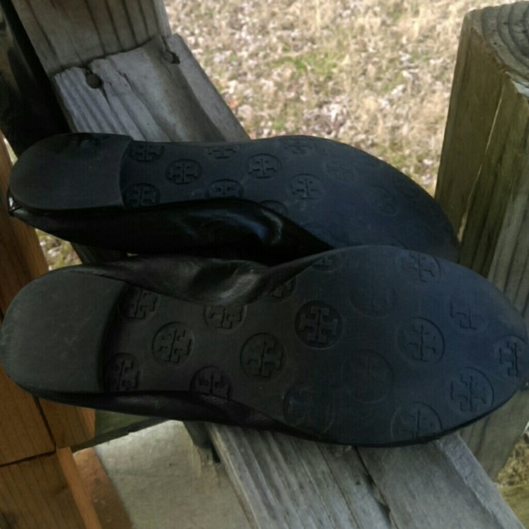 SOLD Tory Burch Flats Size 6.5 - Picture 3 of 4
