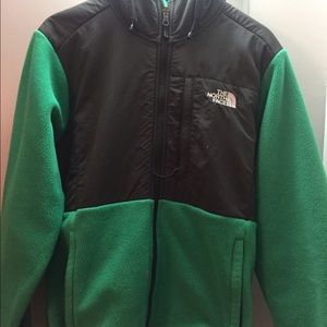 NORTH FACE HOODIE!