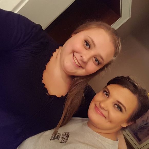 Meet your Posher, Courtney