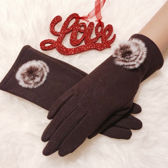 Chocolate Fur Trim Touch Screen Gloves - Picture 4 of 4