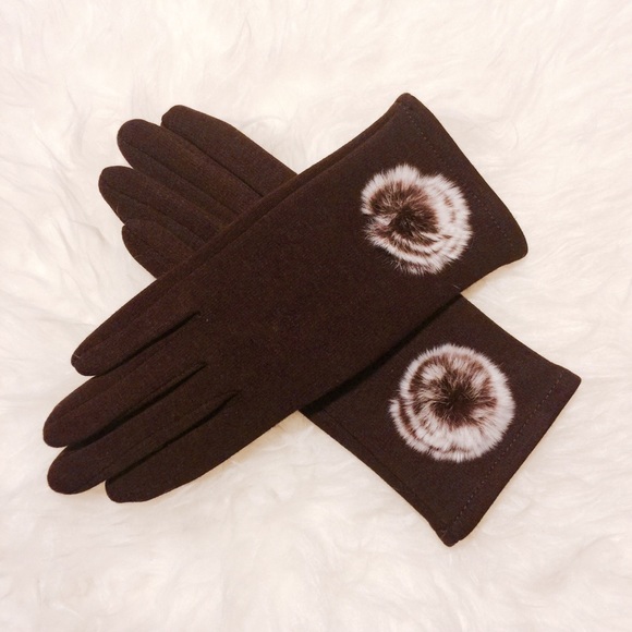 Chocolate Fur Trim Touch Screen Gloves - Picture 2 of 4