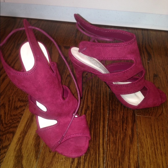 Maroon heels