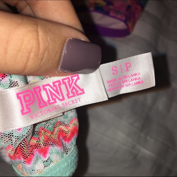 2 SIZE SMALL PINK VICTORIAS SECRET BANDEAUS - Picture 3 of 3