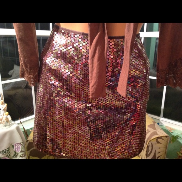Express Dresses & Skirts - ❤️❤️❤️Express Stretch Sequin Skirt LN