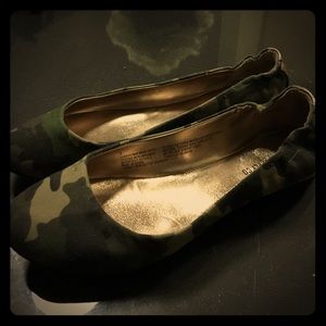Camo Flats size 8
