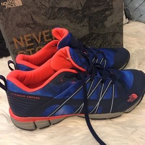 NWT the north face shoes