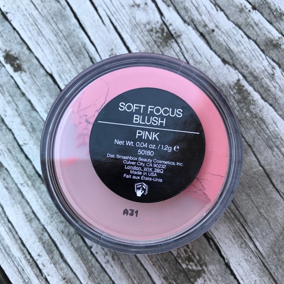 Smashbox Soft Focus Blush - Picture 2 of 2