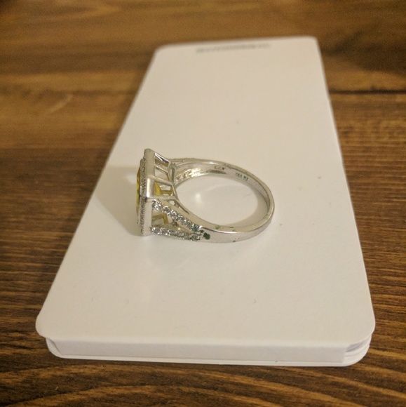 Large Yellow CZ Ring Size 11 - Picture 2 of 4