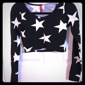 H&M crop top full sleeve. Never worn