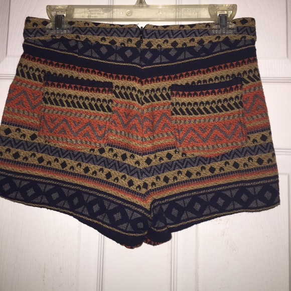 Patterned shorts - Picture 2 of 4