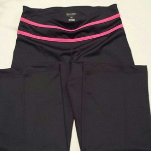 Calvin Klein quick dry capri workout pants