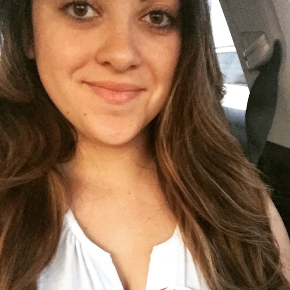 Meet your Posher, Jennifer - Picture 1 of 1