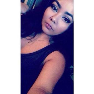 Meet your Posher, Valeria