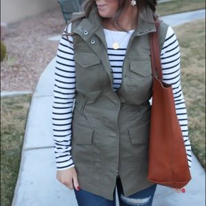 Banana Republic army green vest