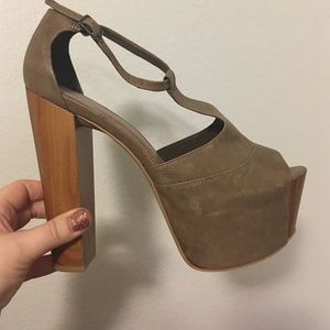 Brand New Never Worn Jessica Simpson Dany Platform