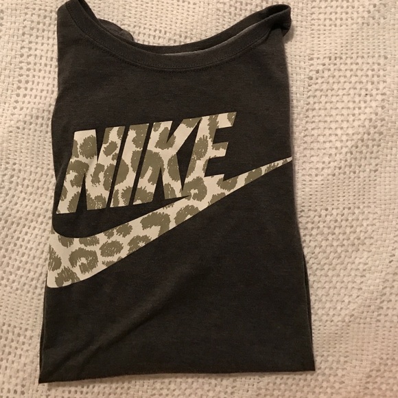 Nike slim fit t-shirt