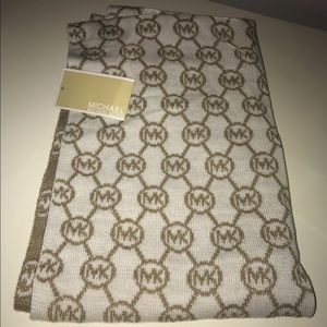 Michael Kors Scarf!