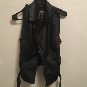 SALE🙌🏼 NWT moto leather vest