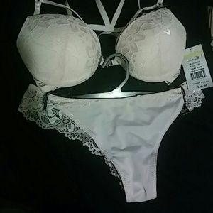 Bra and panties set